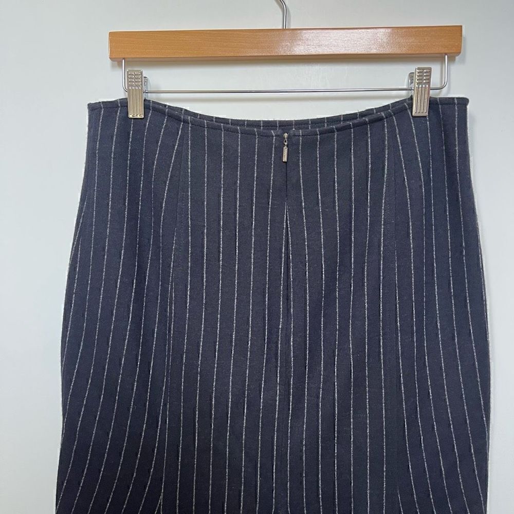 Max Mara Pencil Skirt Pin Stripe Ruffle Dark Navy Blue Designer Workwear size 46 - Picture 8 of 13
